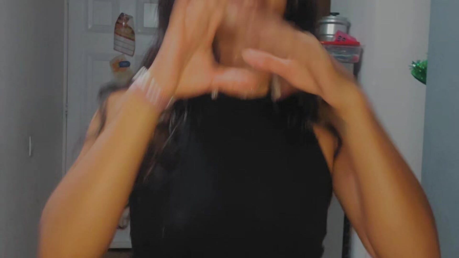 Dance in my house - video by Mindy_sweety cam model