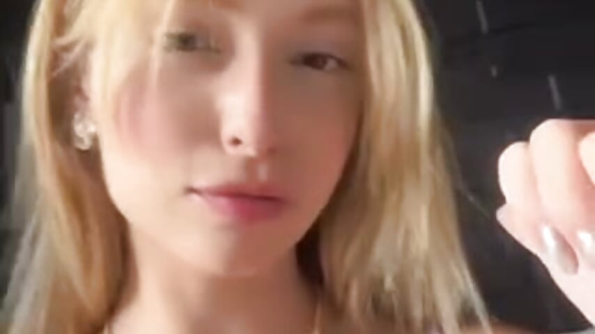 trim,ECF63F4D-CAFF-4063-BA7E-9F75BA34F809 - video di Bellahcha modella di cam