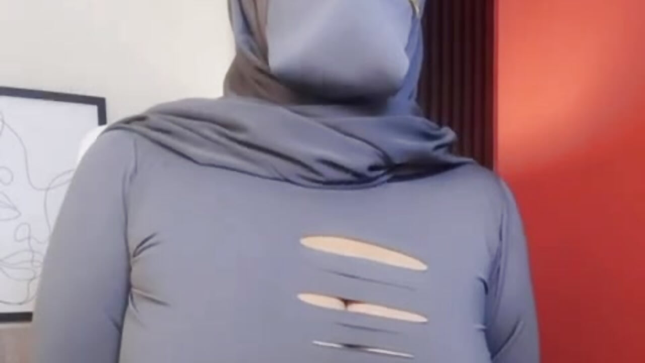 I just think about how you would moan this body 🥵 - video by hana_falak cam model