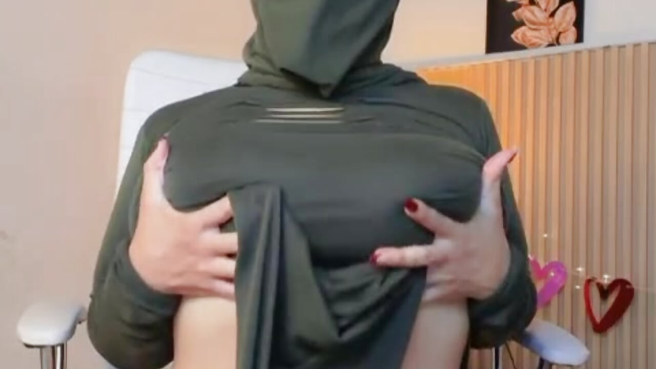 Today I am especially naughty… are you going to control me?” 🥴－カメラキャストのhana_falakの動画