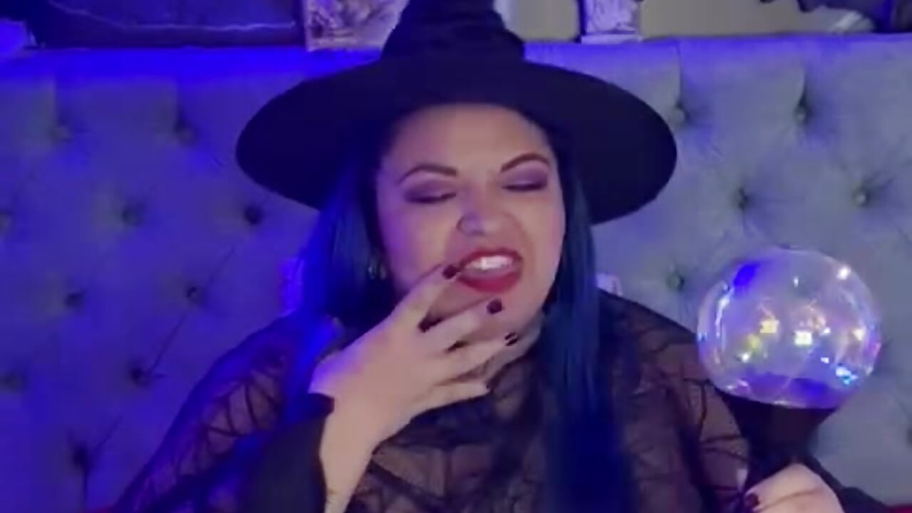 🔮GOOD WITCH!🔮 - video van ANAMARIARIOS cam-model