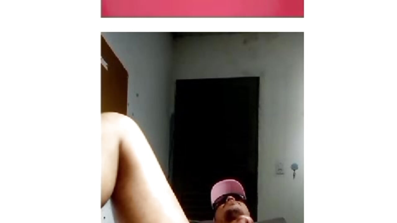 O indiano gostou e bateu uma punheta - video by MikaelRios cam model