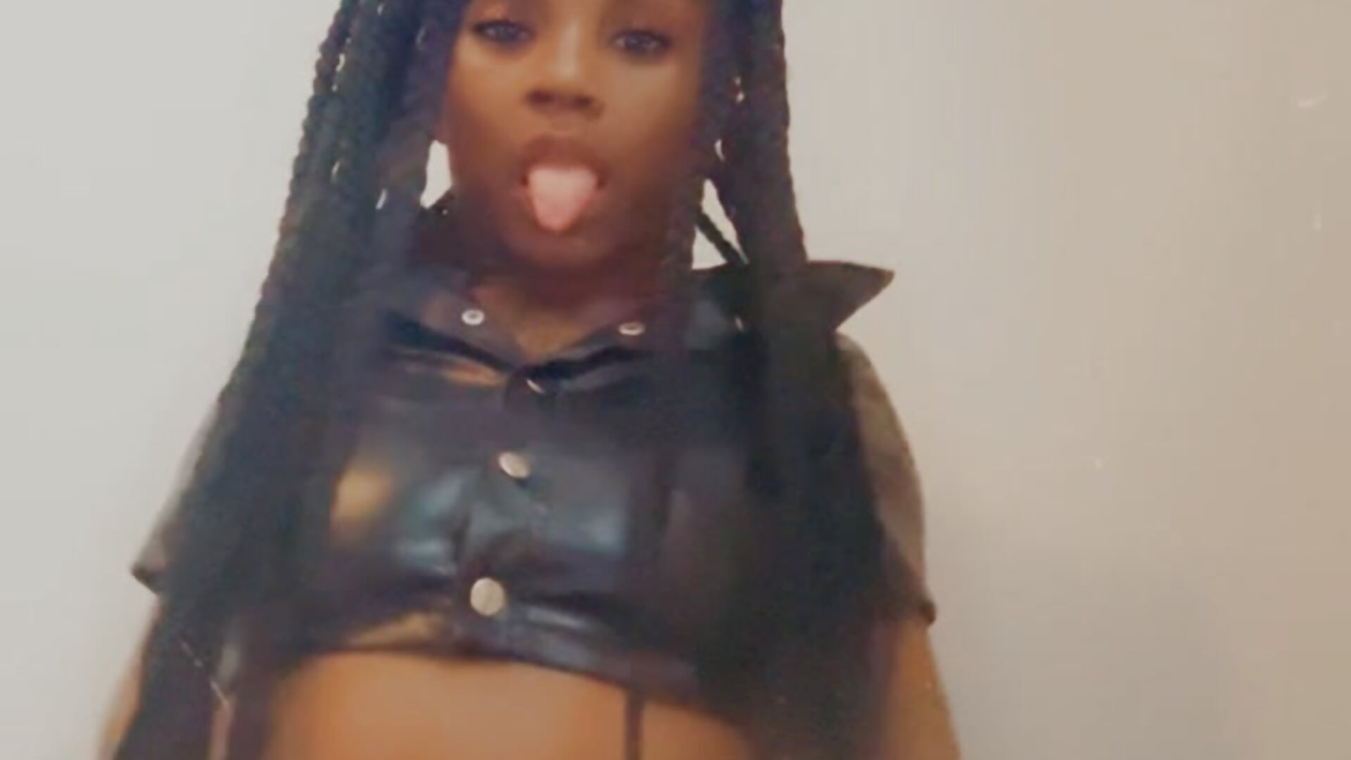 5F9B1373-AA3E-4A3B-BDFB-4AE38E9EE7CE – видео вебкам-модели Sexyy_Tiffany3