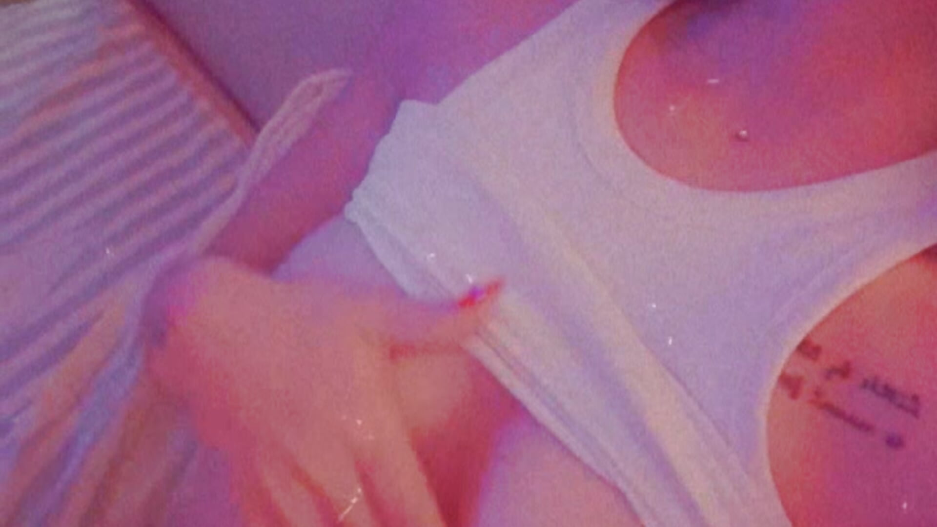 Hi,you find me🤫 - video by CandyDevil