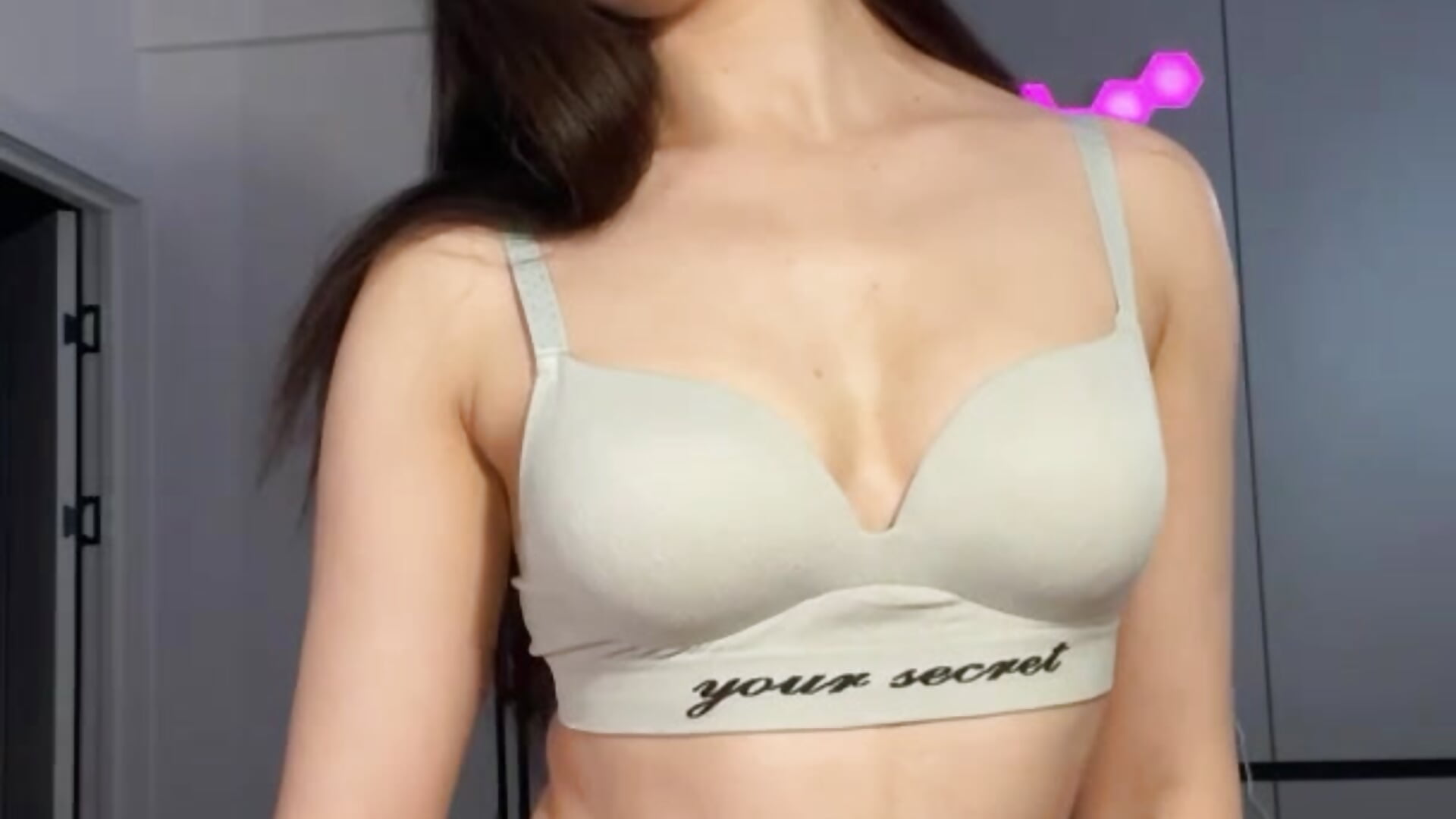 Don’t forget to follow me - Vídeo de CurlyLara, modelo de vídeos