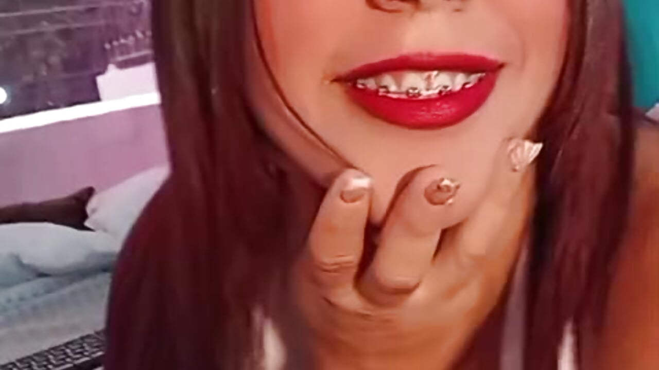 HOW DO YOU NOTE MY EYEBROWS?  😍 - відео від вебкаммоделі shaidyscott