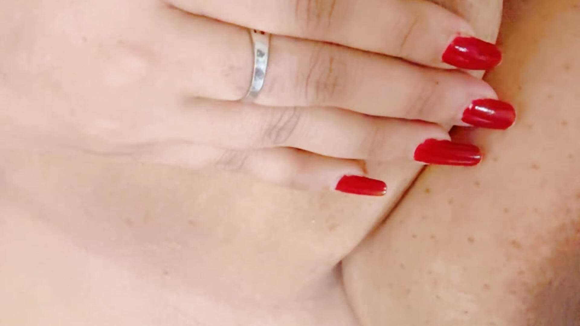 Suck my big boobs🥵❤️
