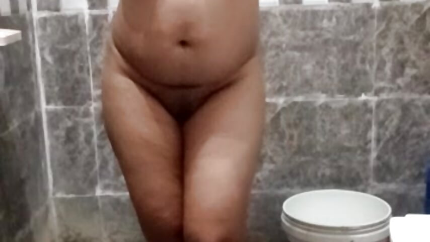 Su.Su Show with Nude Sexy body