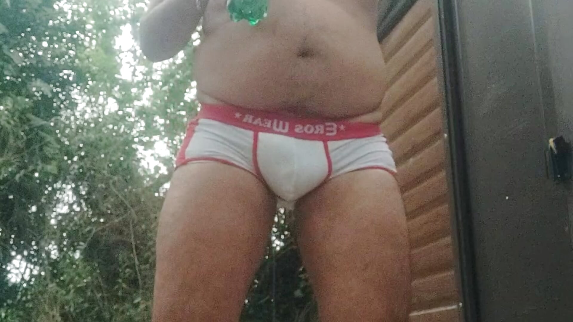 joue avec eau - video by Romyours cam model