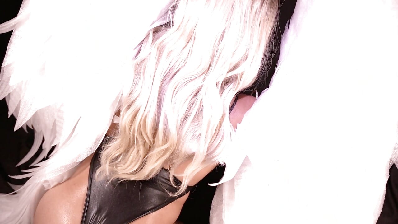 😈 Kneel for your sin - Sidney_Belle主播的视频