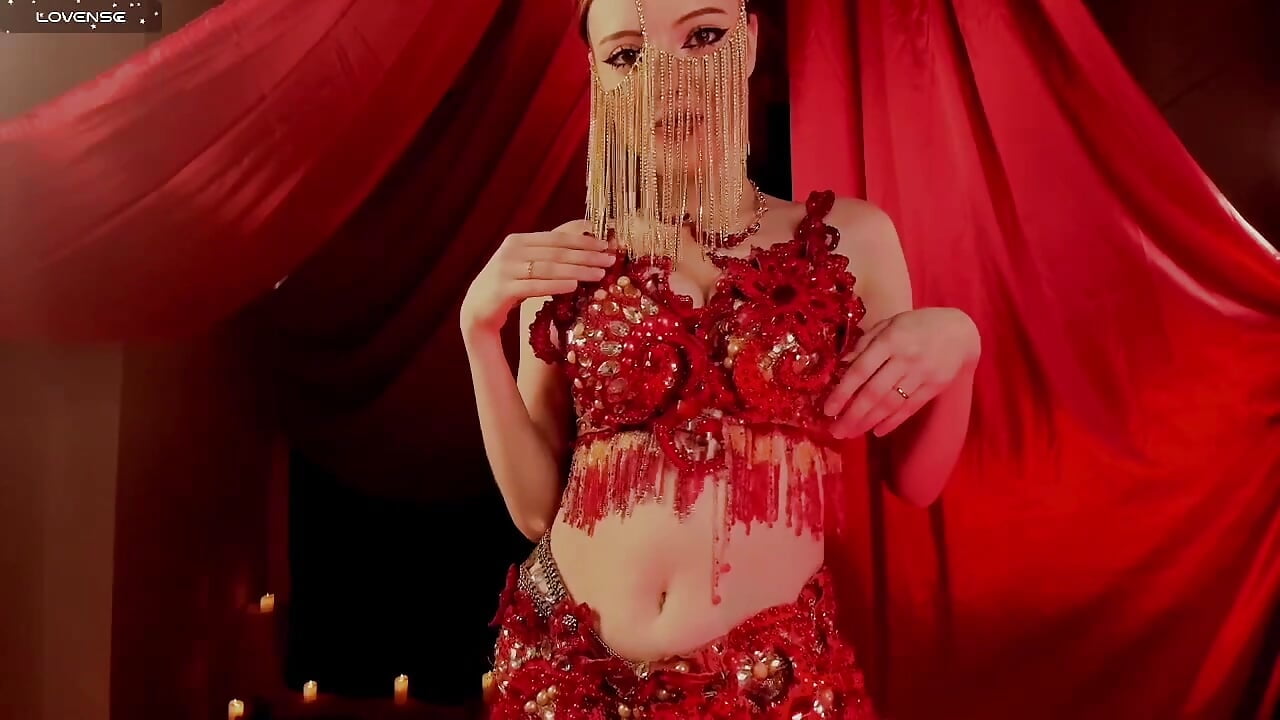 Oriental beauty dances for you 😍