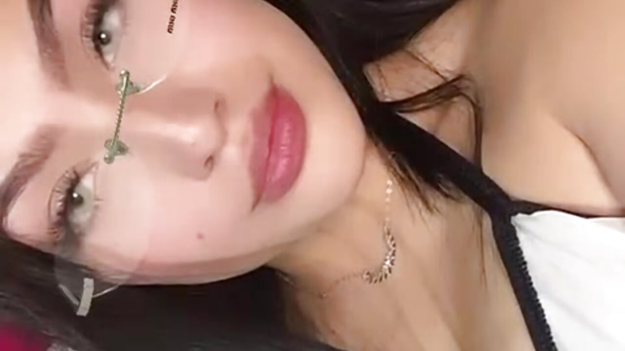 ❤️ - video by Angels_Collinss cam model