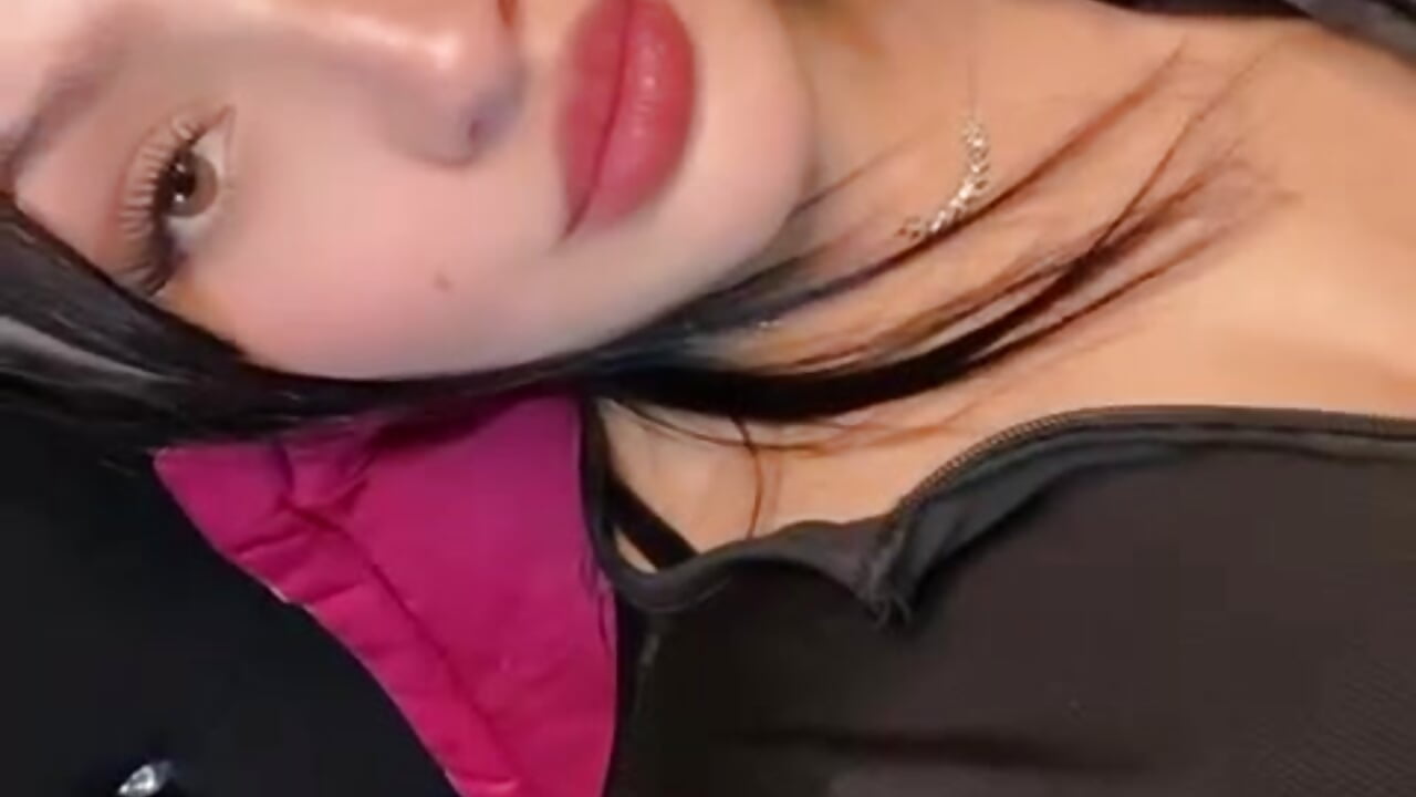❤️ - video by Angels_Collinss cam model