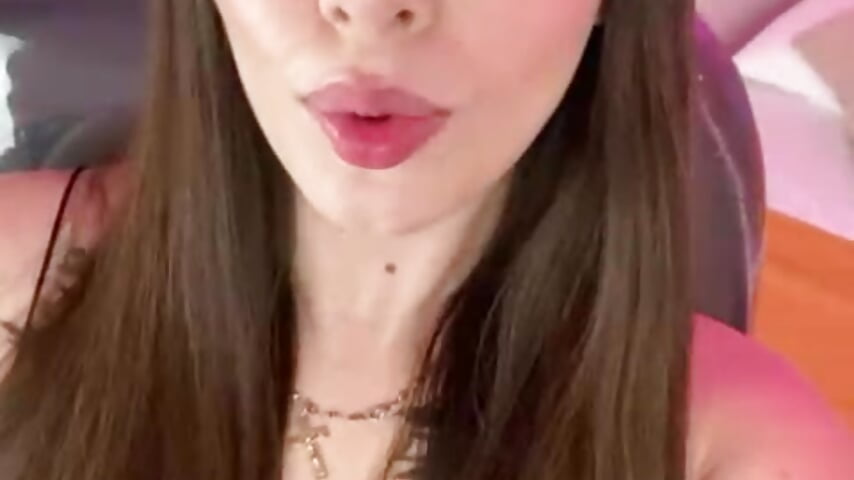 sexy lips - vídeo de Charlotte_Olsen_ modelo de câmara