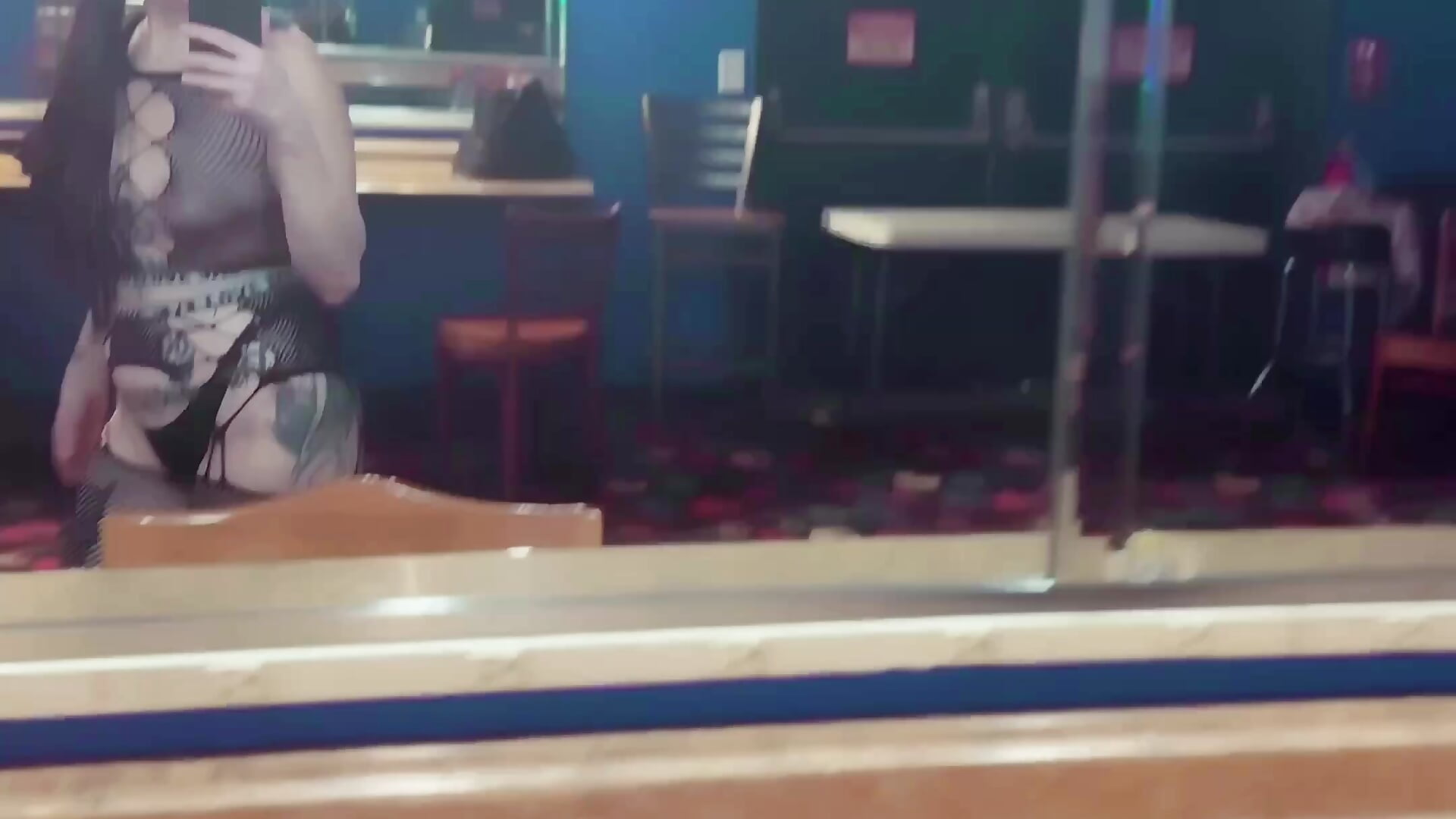 I’ve been working😭 Finally a day off! See you at midnight 💋 - βίντεο μοντέλου Lulu_SC