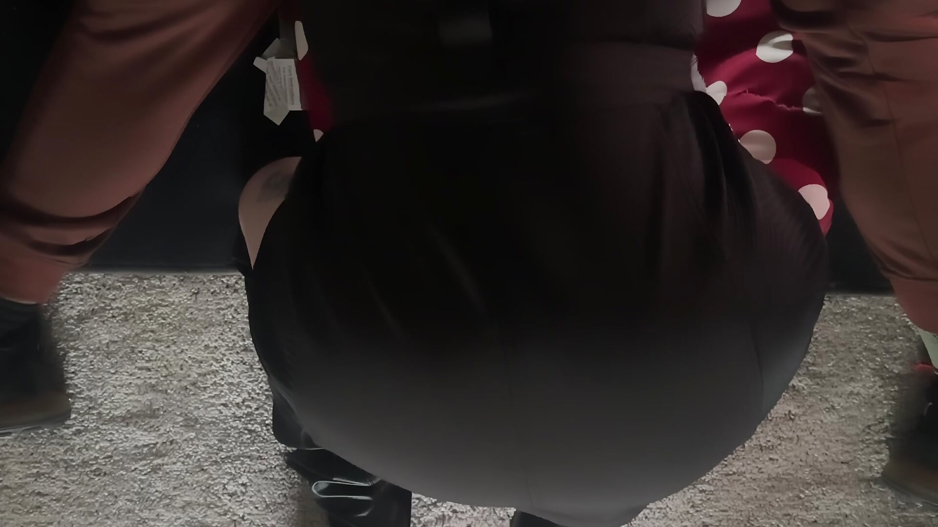 Stay at home Mom Lulu relapsed again and runs away from home to get her BBC fix 🚐💨🍆 Cumming soon - βίντεο μοντέλου Lulu_SC