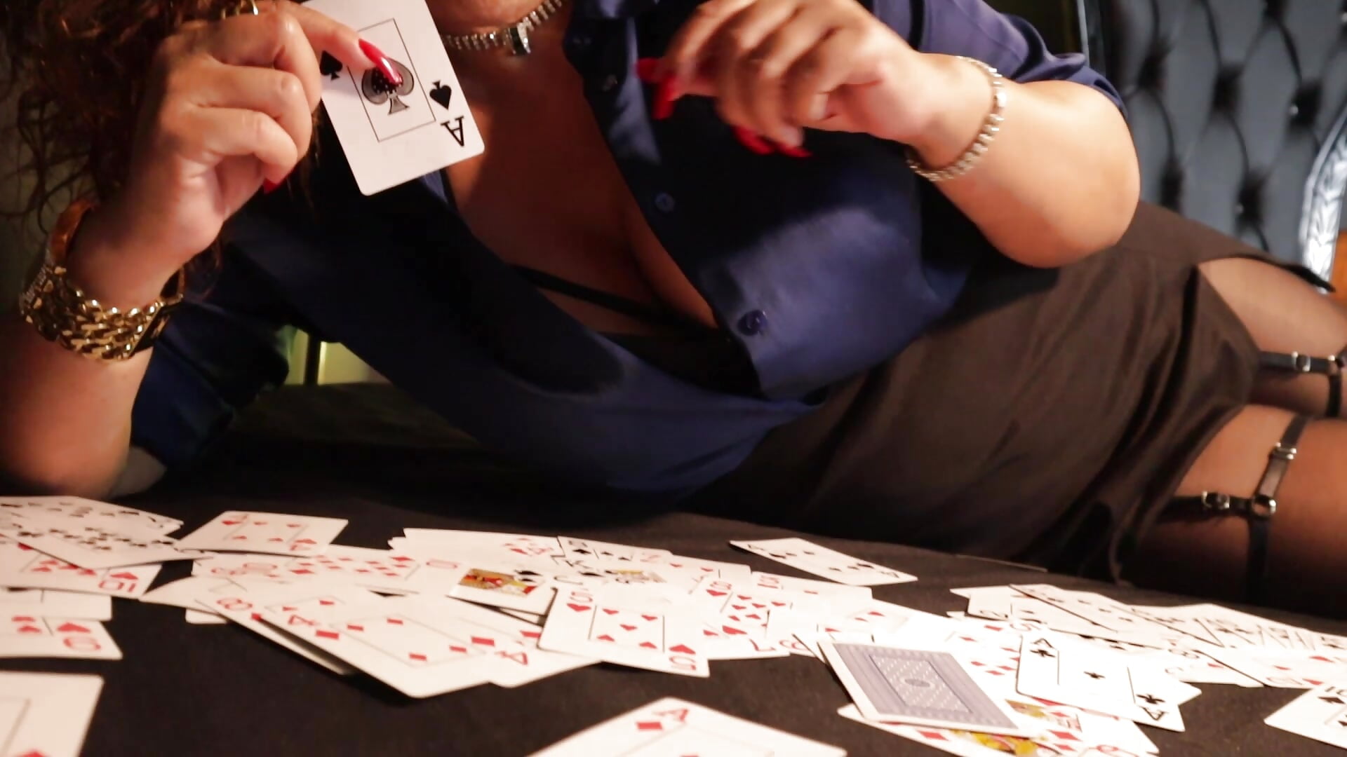 WHO WILL WIN? - video by MelaniaKnauss cam model