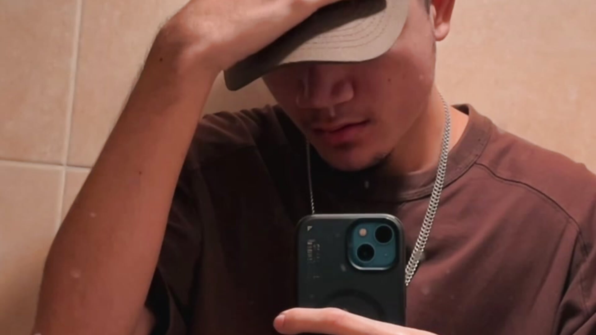 De cortesía 🫶🏻 - video by Sebastian_smith cam model