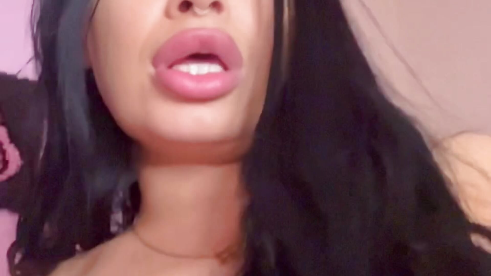 Watch me ride Tyler 😅 - video van PetitePrincess_X cam-model