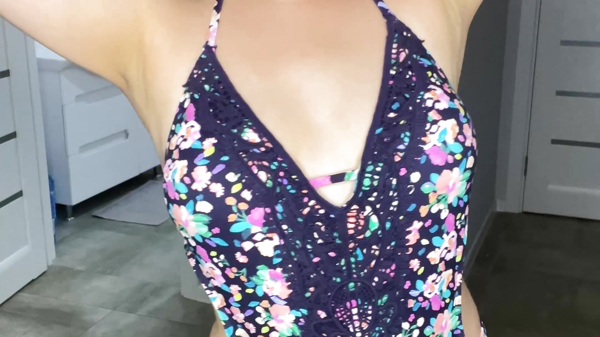 Nice look ? 😏– Miss_Elia kameramodell videója