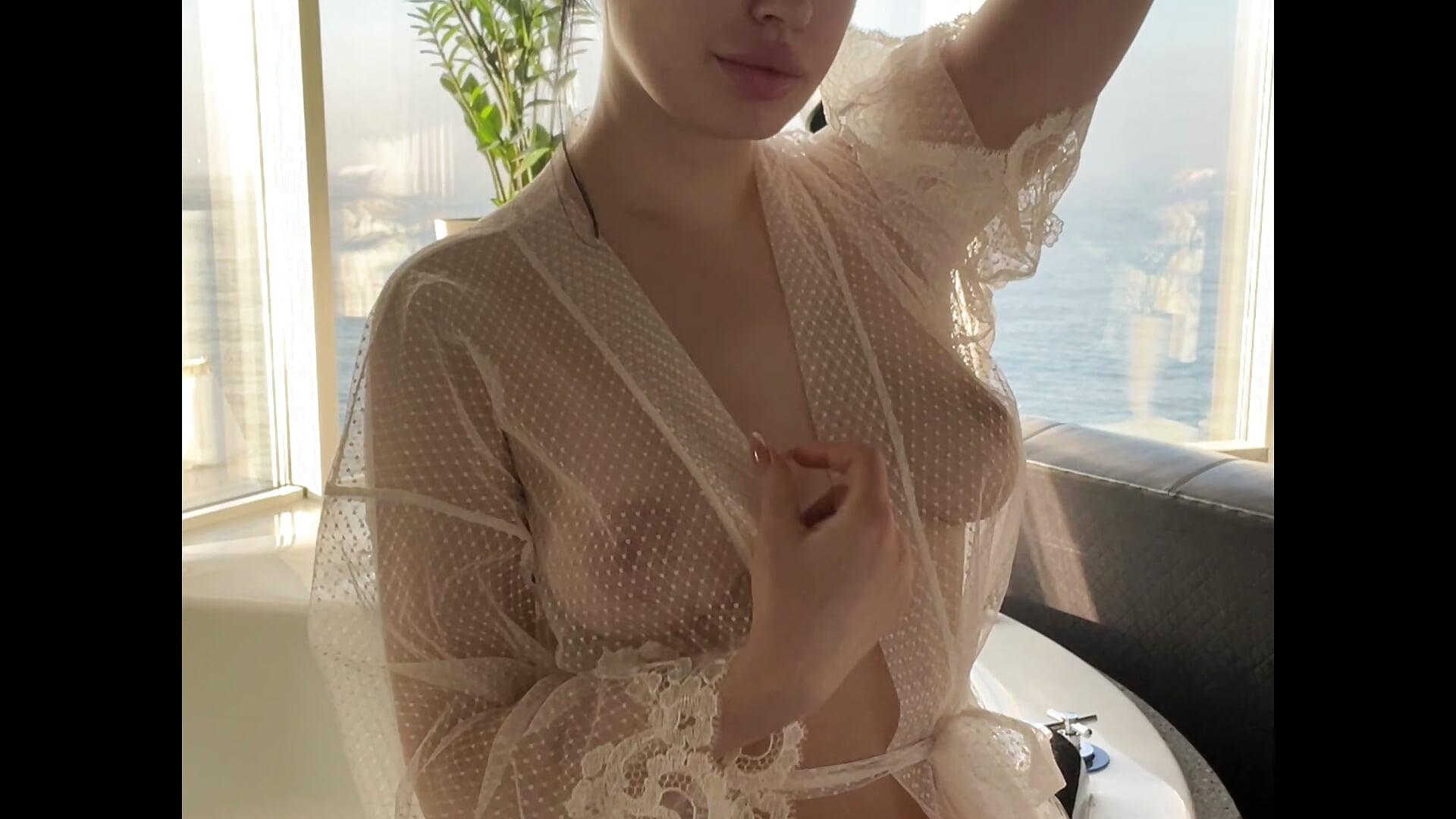 Cutie - วิดีโอโดย Miss_Elia โมเดลแคม