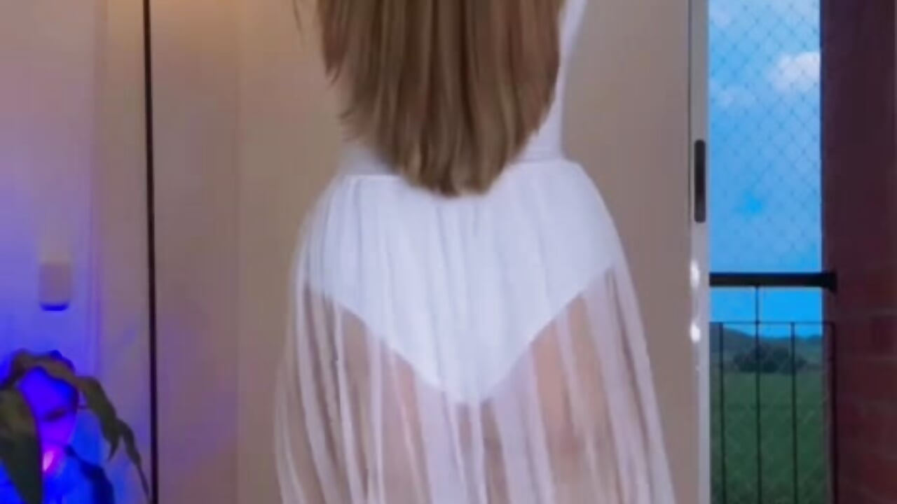 hips dont lie - vidéo du modèle de showcams nicollefiorett