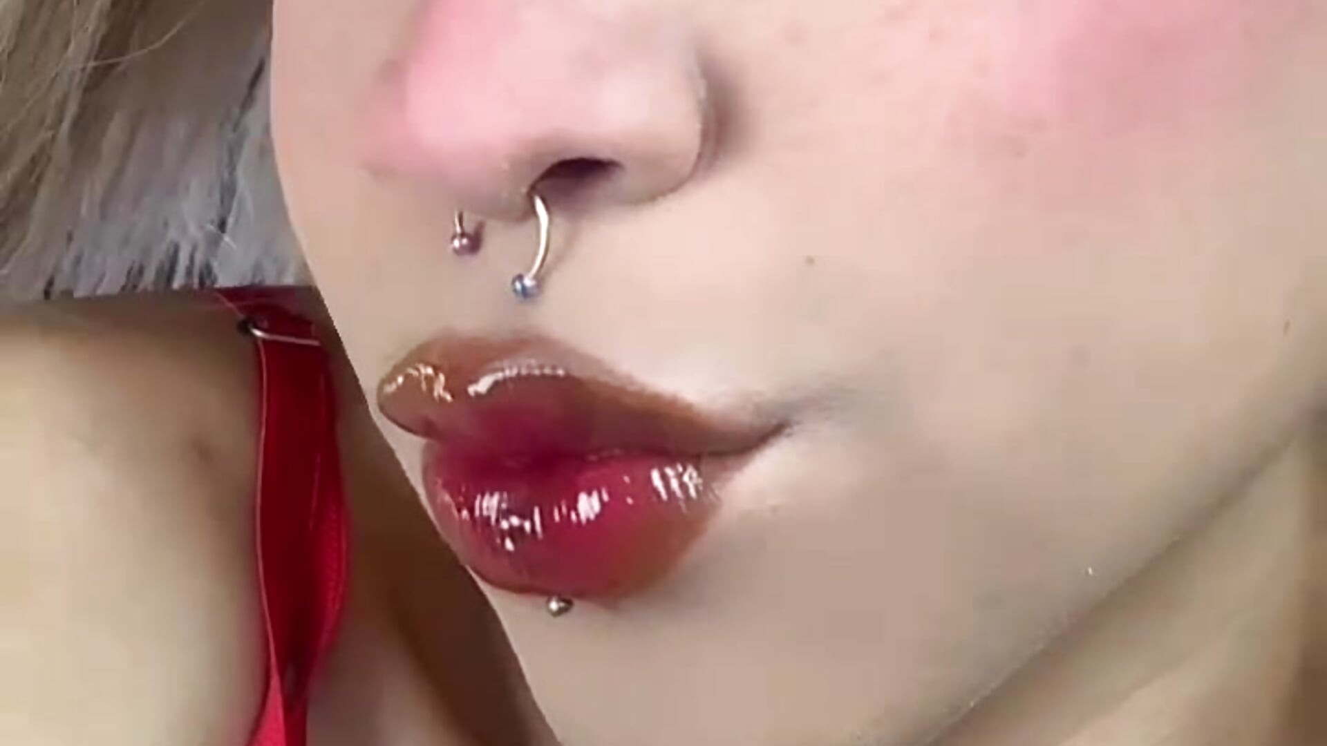 Kisses for you ... - video by AndyBlake_ cam model