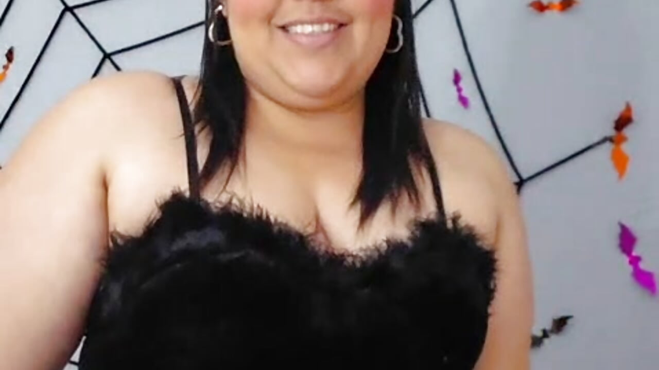 halloween - video by kiara_scottt cam model