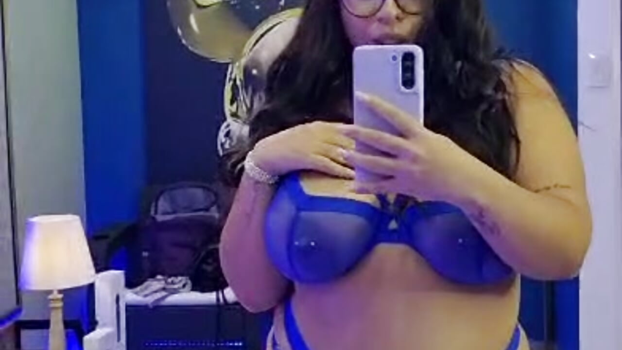 ⭐ - video av DevonPiers cam-modell