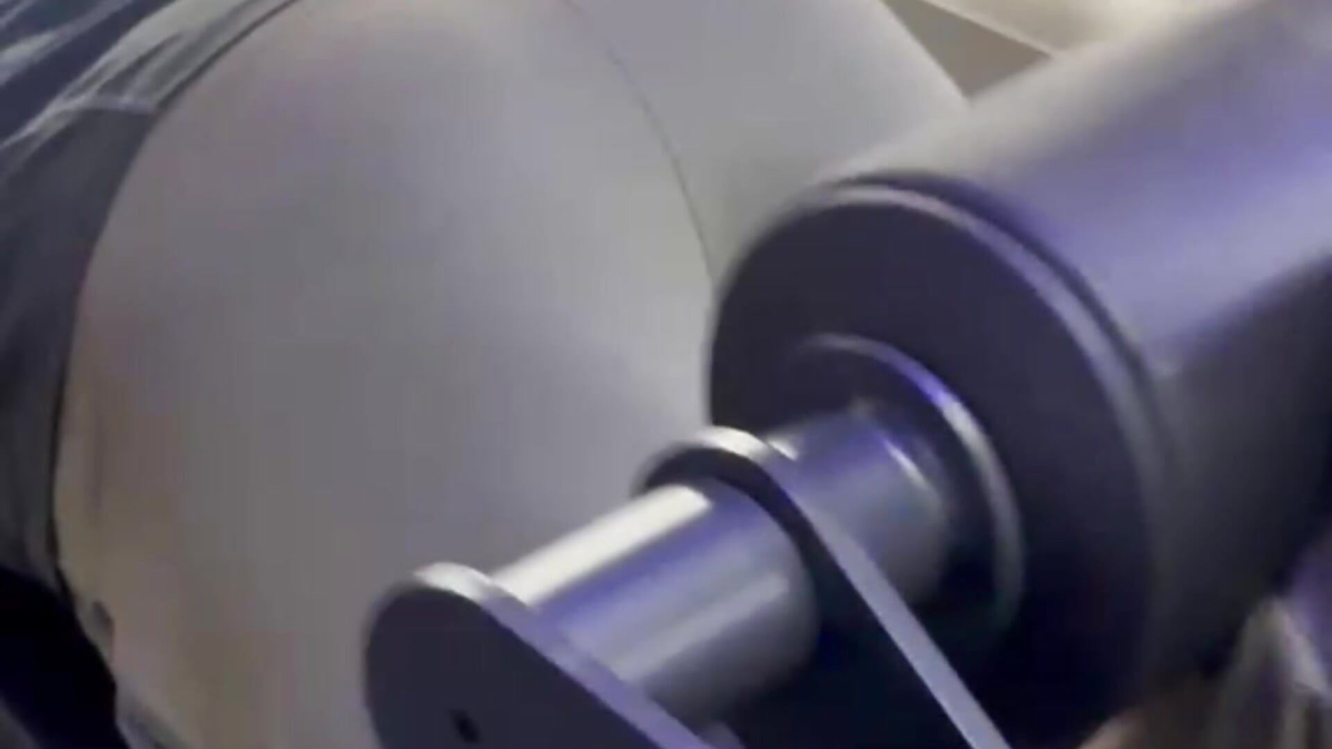 Peeking at the gym - video van kroy_wood cam-model
