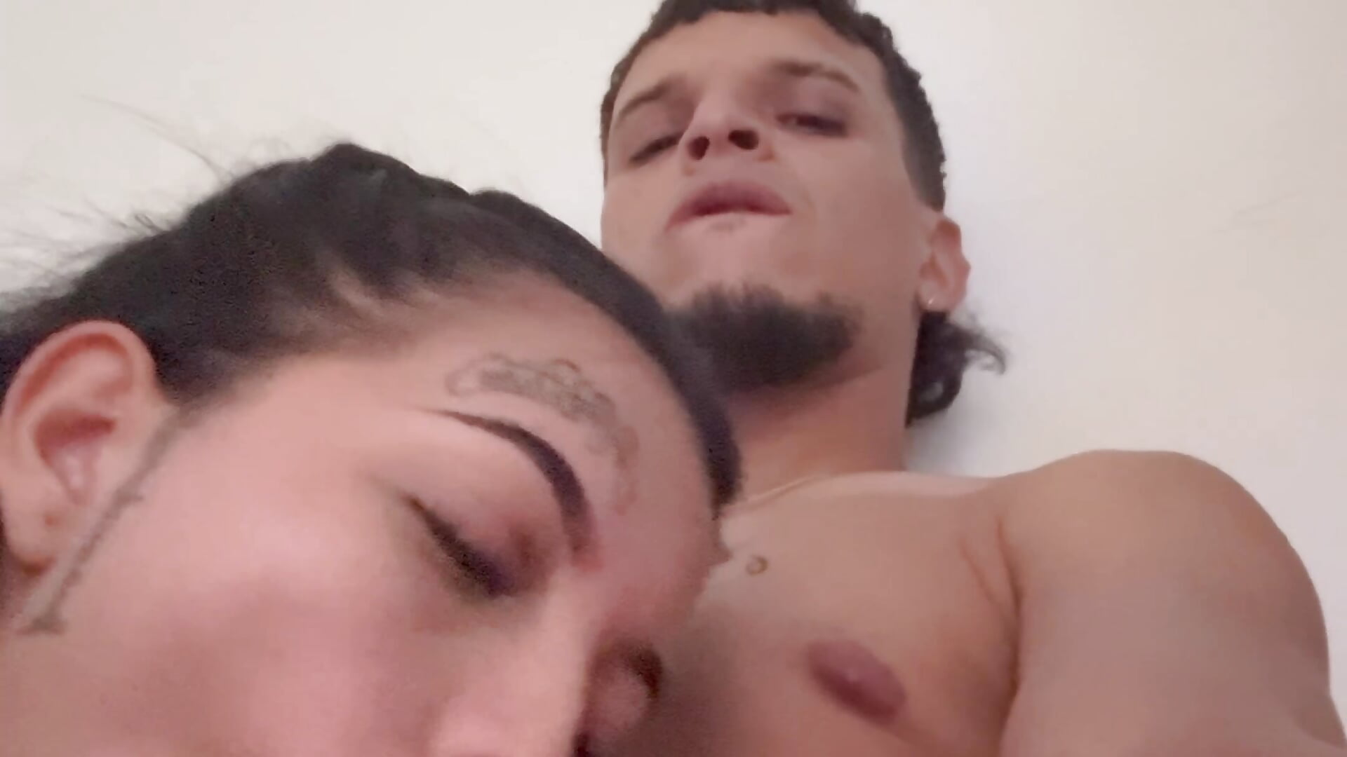 The veal itself - video van ArturoDelgado1 cam-model