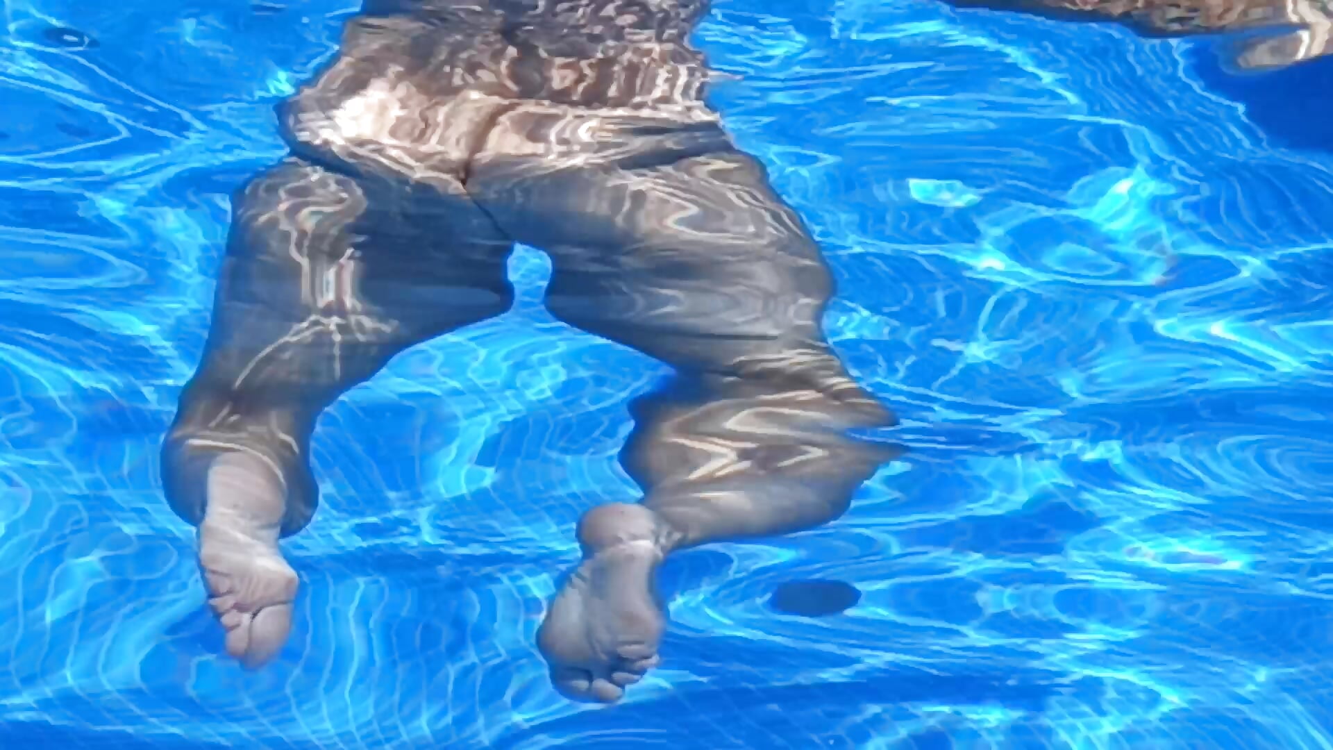 im pool beobachtet