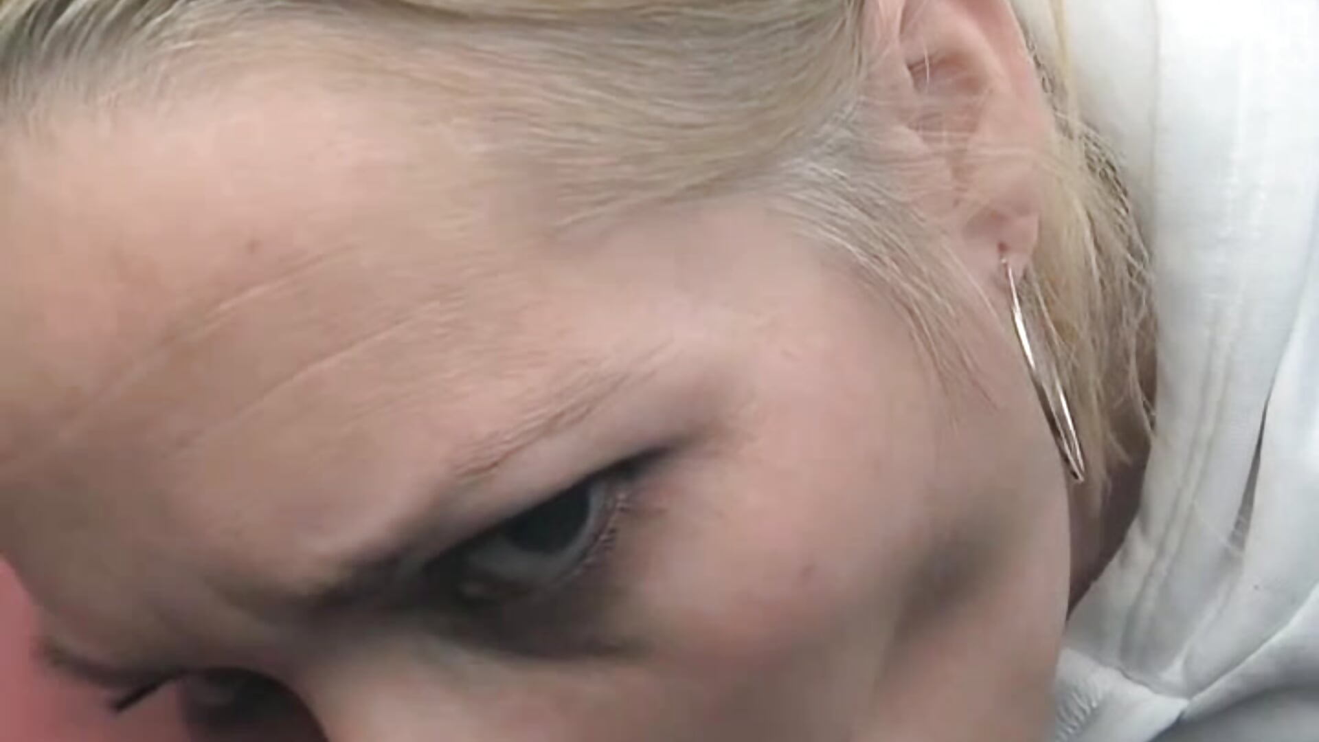 Vidéo longue Pipe parking devant un coquin mon regard en dit long 😜 - clip cu Doucelouve9 model videochat