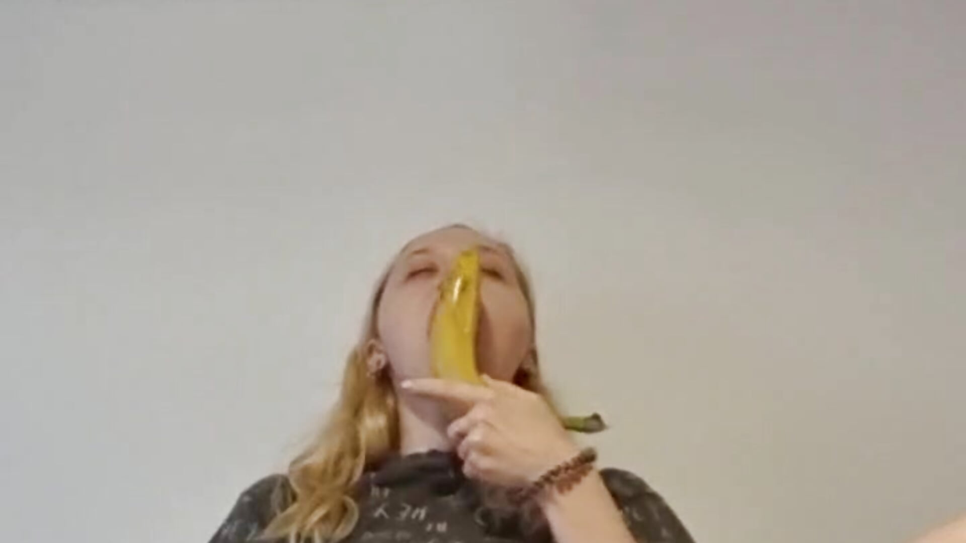 I fuck myself with a banana and suck it