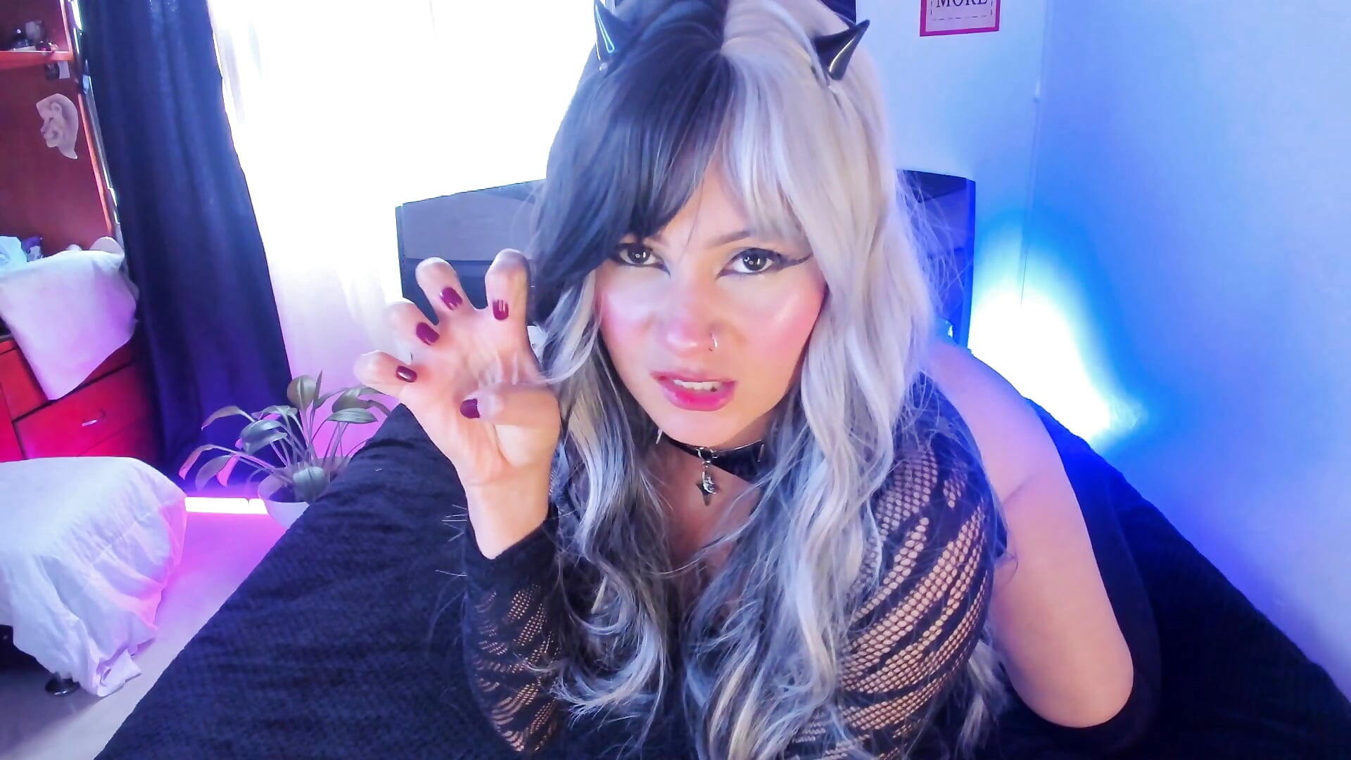 grrrrr 😈 - Vídeo de anhiahoney02, modelo de vídeos
