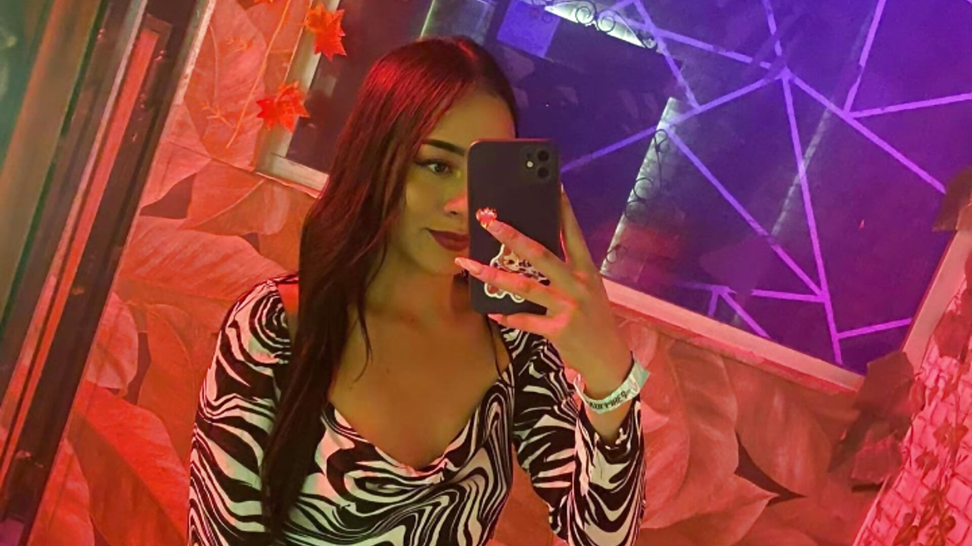 export_1744922763918 - video by Little_aphrodite cam model