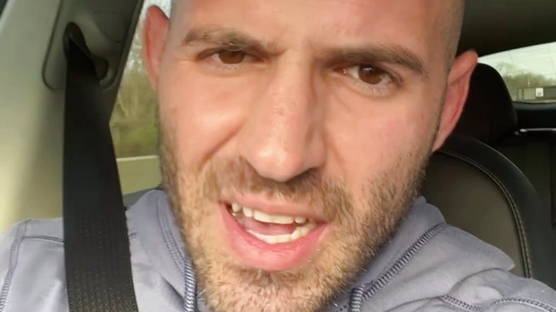 I don't kiss ass. I just eat it! - TheNakedPreacher 캠 모델의 동영상