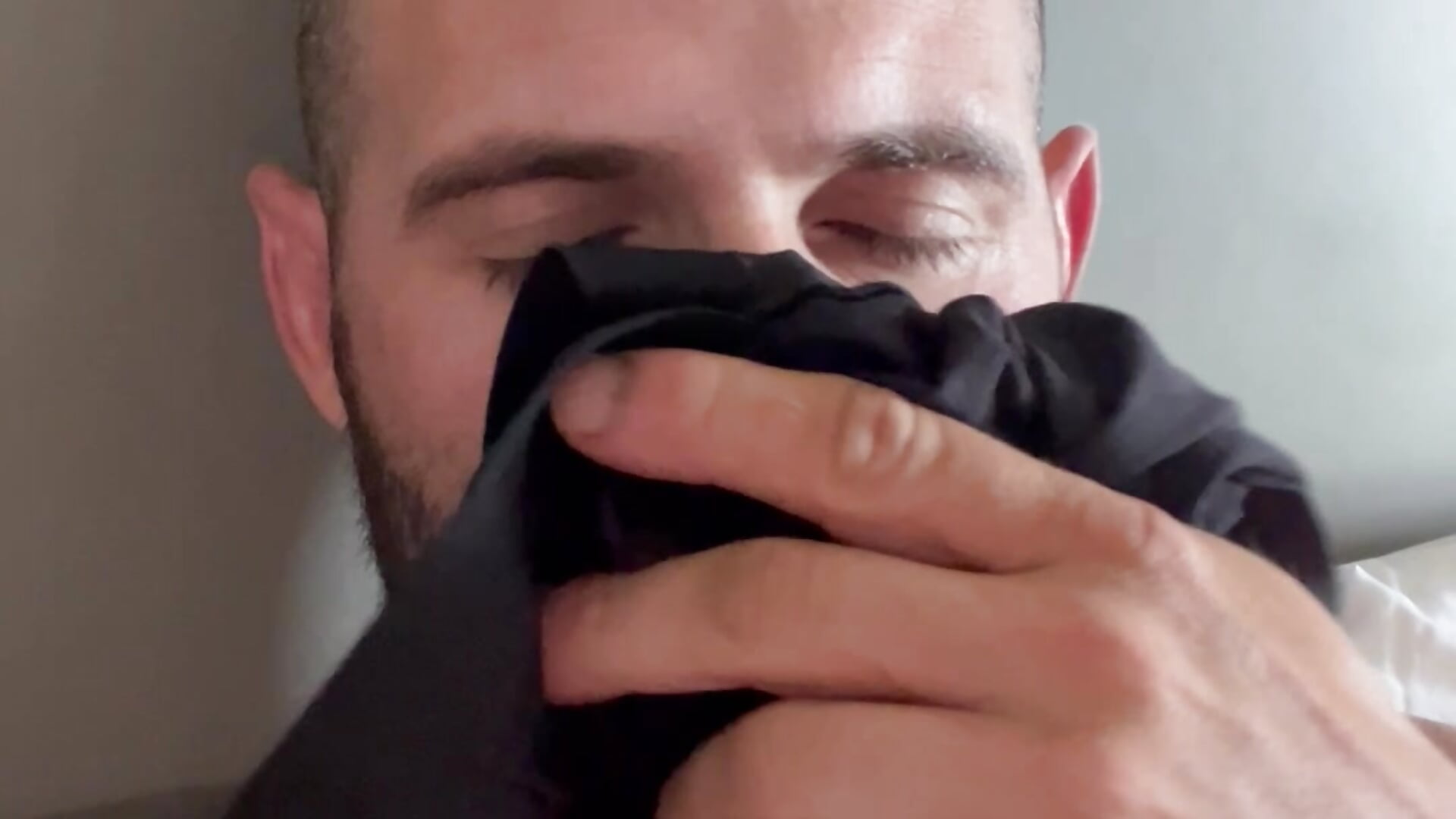 Sniffing sweaty underwear- hit me up for customs. Don't ask without appreciation first - TheNakedPreacher 캠 모델의 동영상