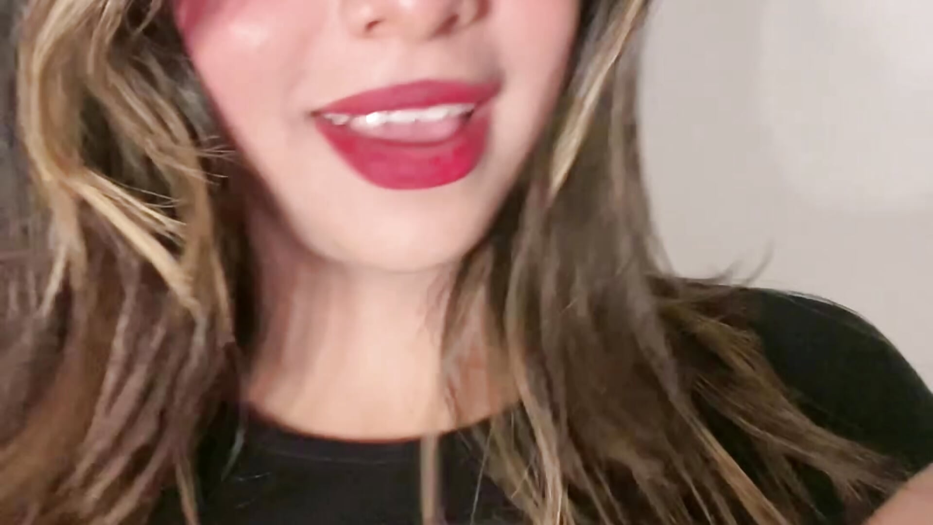 🍒🍒 - video di Micaelavillalobos modella di cam