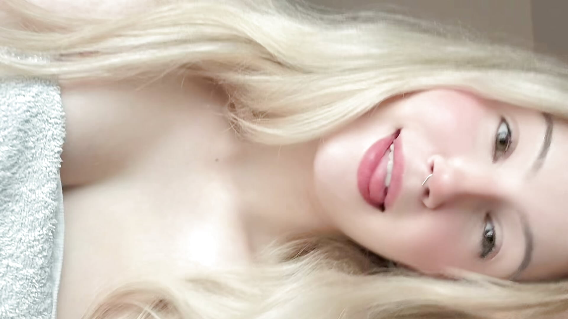 🤗🤗 - video by AnnAbbey cam model