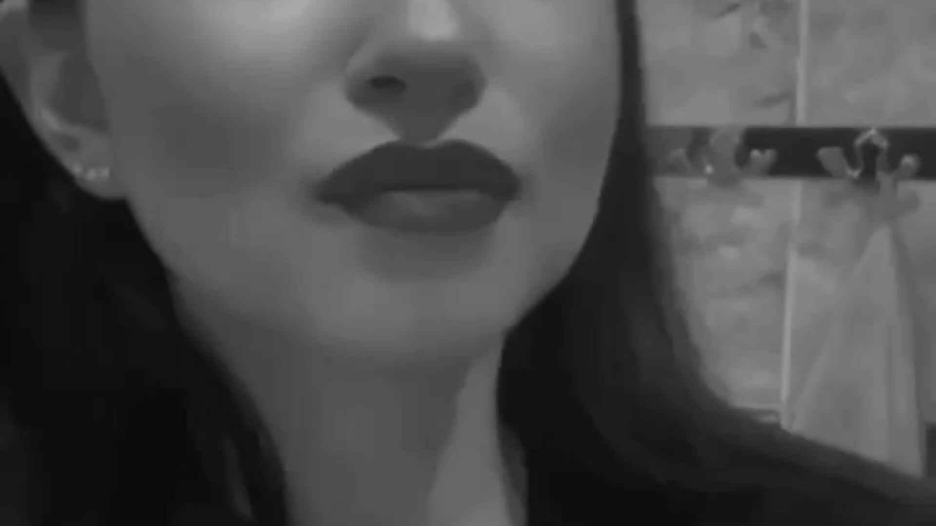 meow* - video by ErlinaBorer cam model