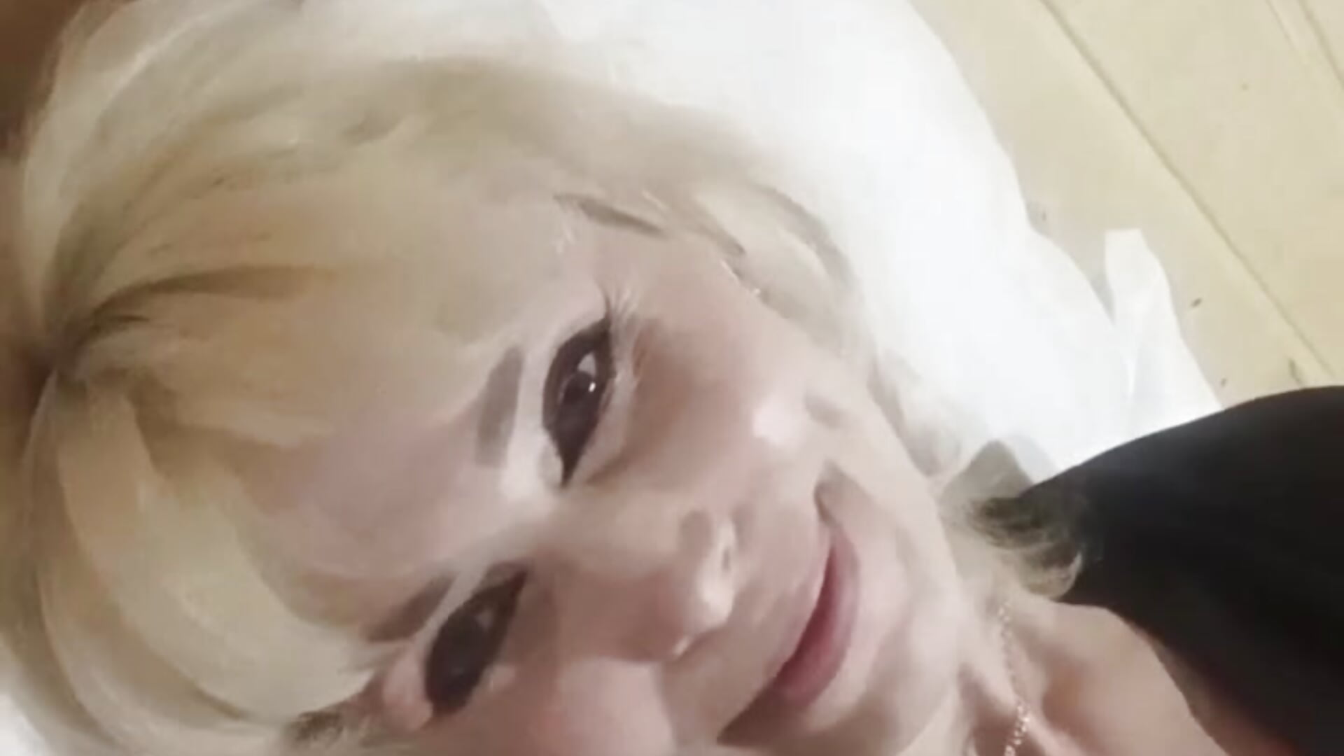 video_2025-03-11_22-59-07 - video của người mẫu cam LadyMargo888