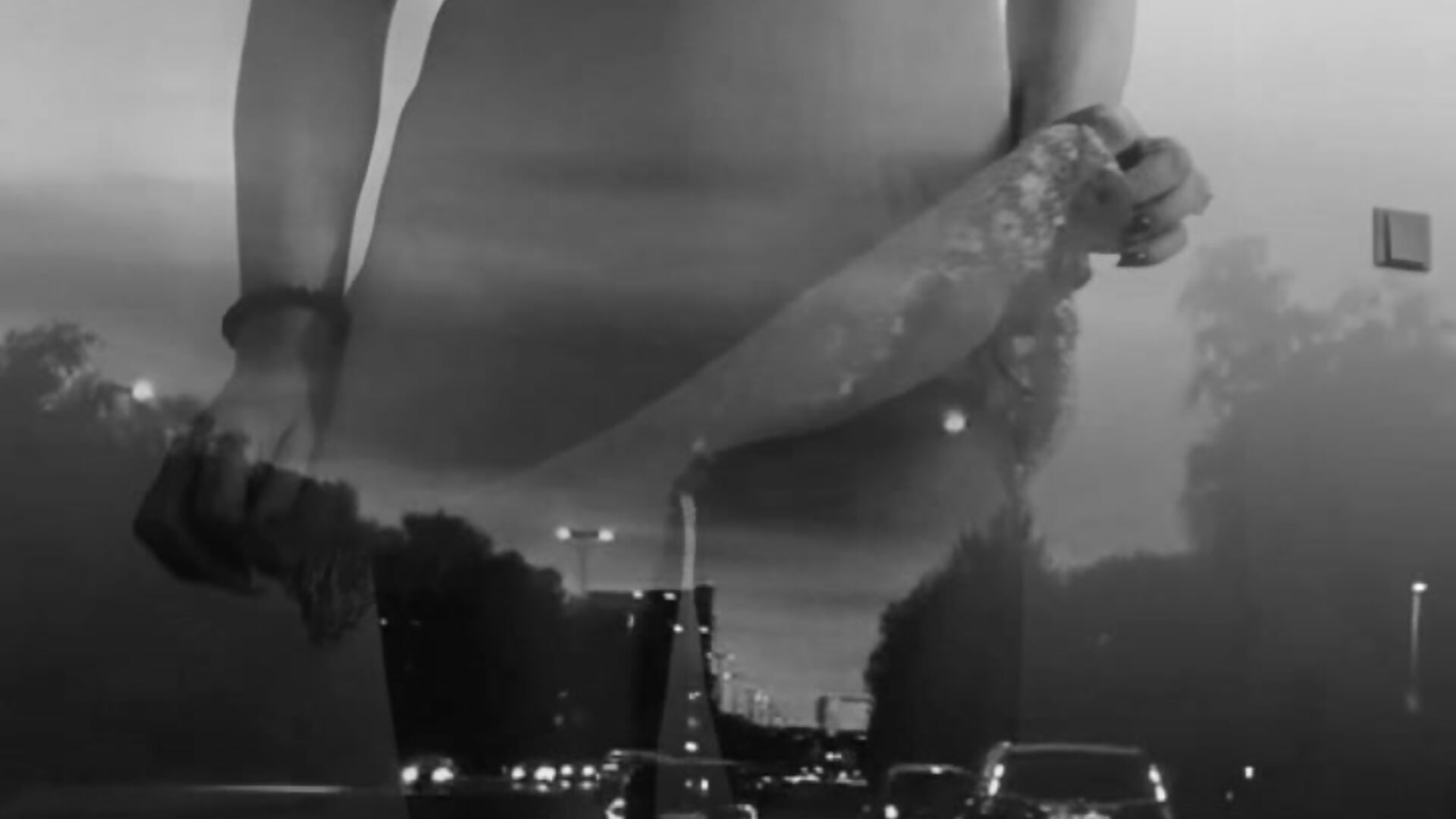 „Gang rein, Motor an – und das Kribbeln beginnt.“ - vídeo de la modelo de cam Missnikita6