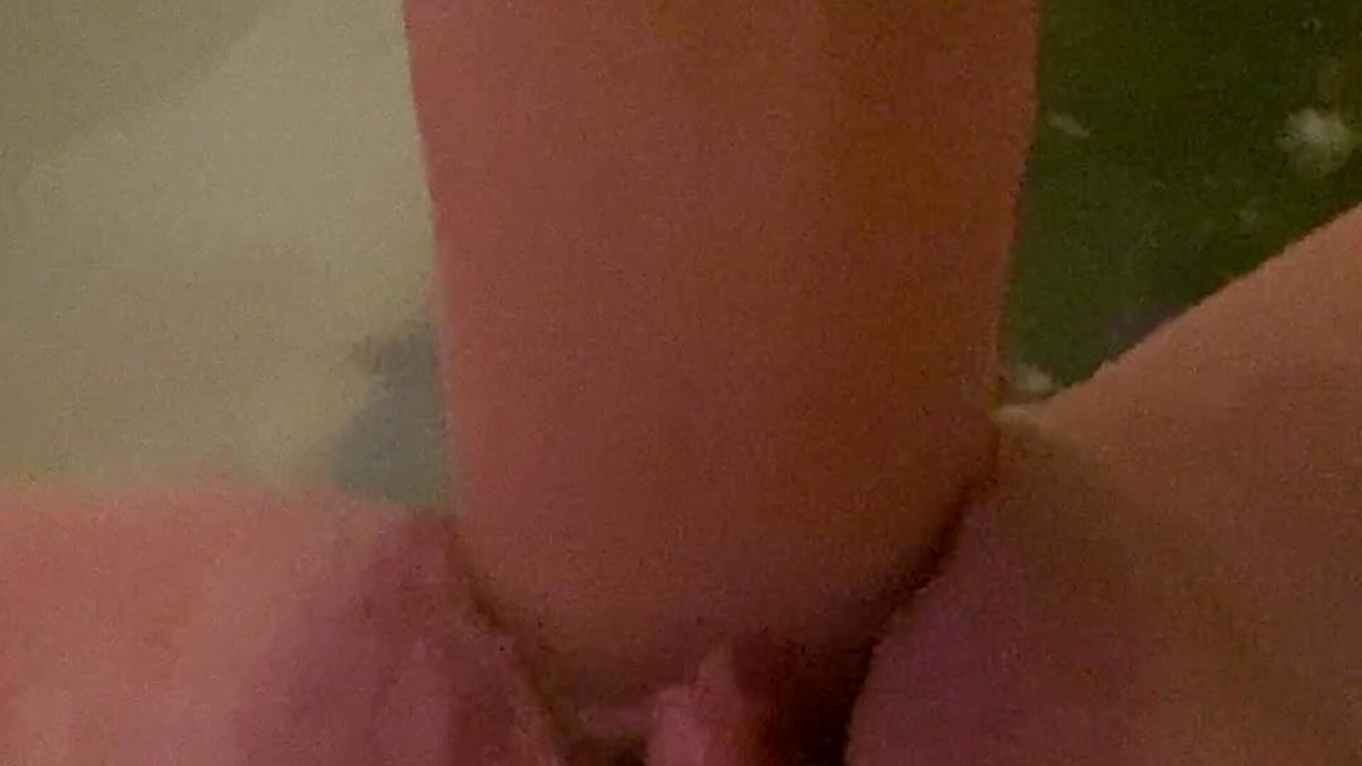 Bathtime fun 💦💦 - video by naughtywifenxtdoor cam model