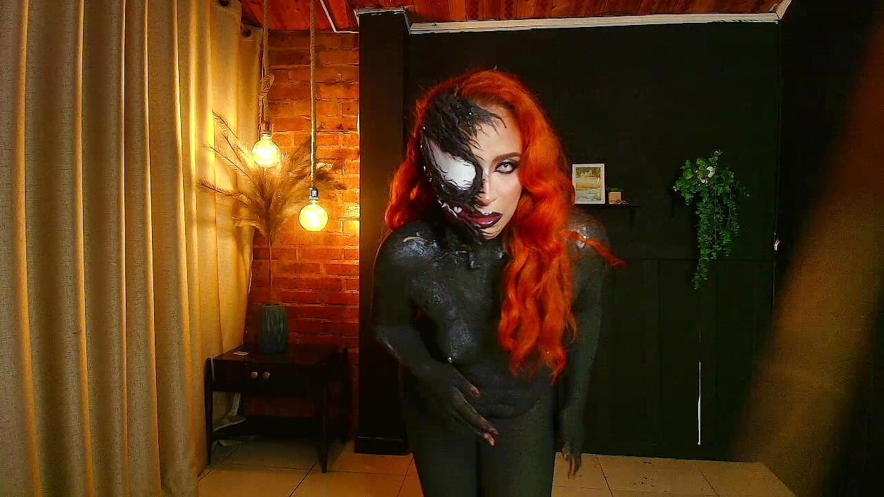 venom cosplay halloween🖤 - video by sahra_taylor_ cam model