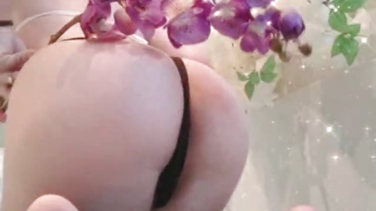 Summer holiday — filmik Honelin, modela(-lki) na kamerkach