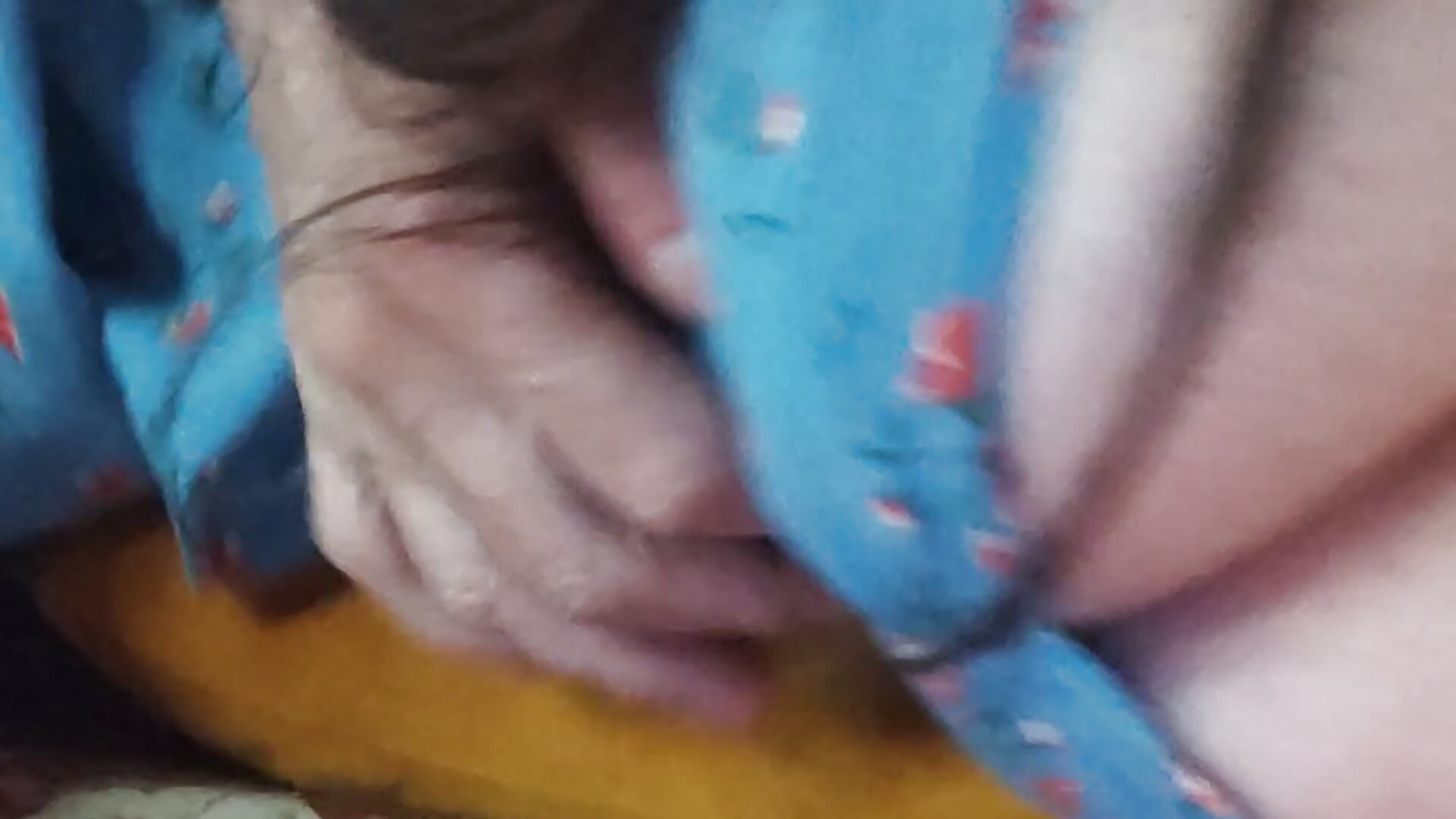 Oh, my God, when the neighbor turns on the hammer and hammers the wall.... - video by GypsyEsmeralda cam model