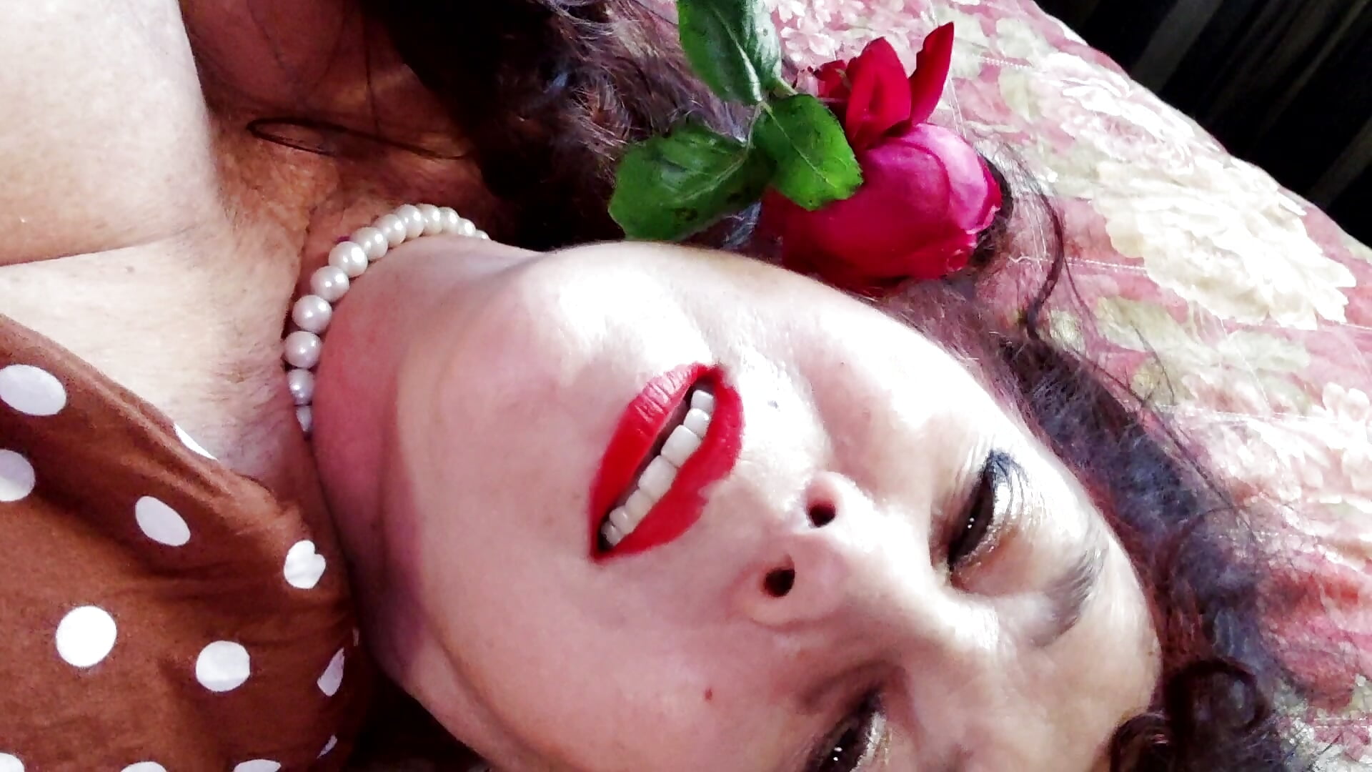 Sentire, provare sensazioni, desiderare e ricevere con Esmeralda! - video by GypsyEsmeralda cam model