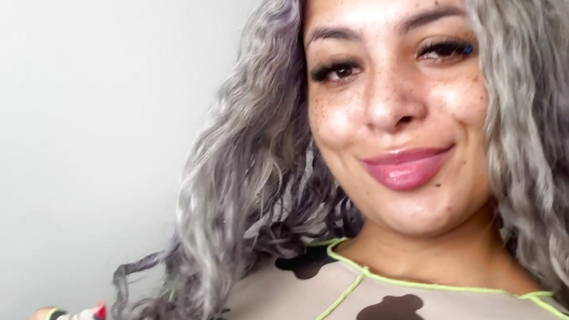 How are you? - video by catalina_clark_ cam model