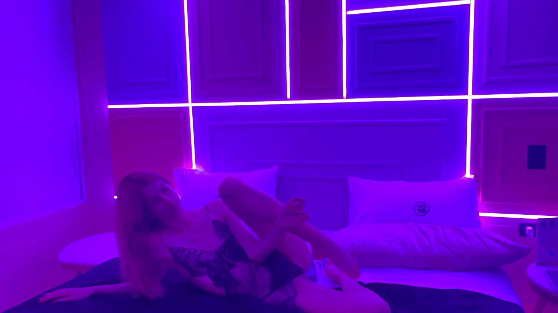 😈🍇 - vídeo de la modelo de cam Nora_Vennucci